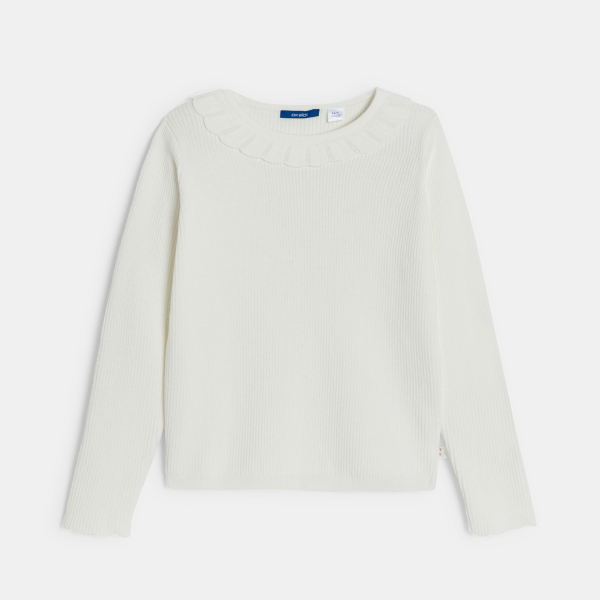 كنزة باللون الأبيض للفتيات